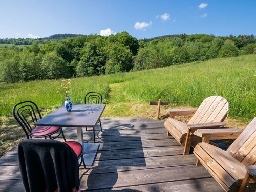 Гостиница Yourtissimo - La Maison Rouge в Тйе