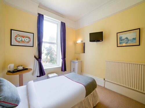 Гостиница Oyo Eagle House Hotel, St Leonards Hastings в Гастингсе