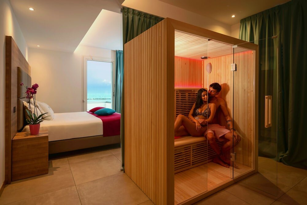 Фото You & Me Beach Hotel