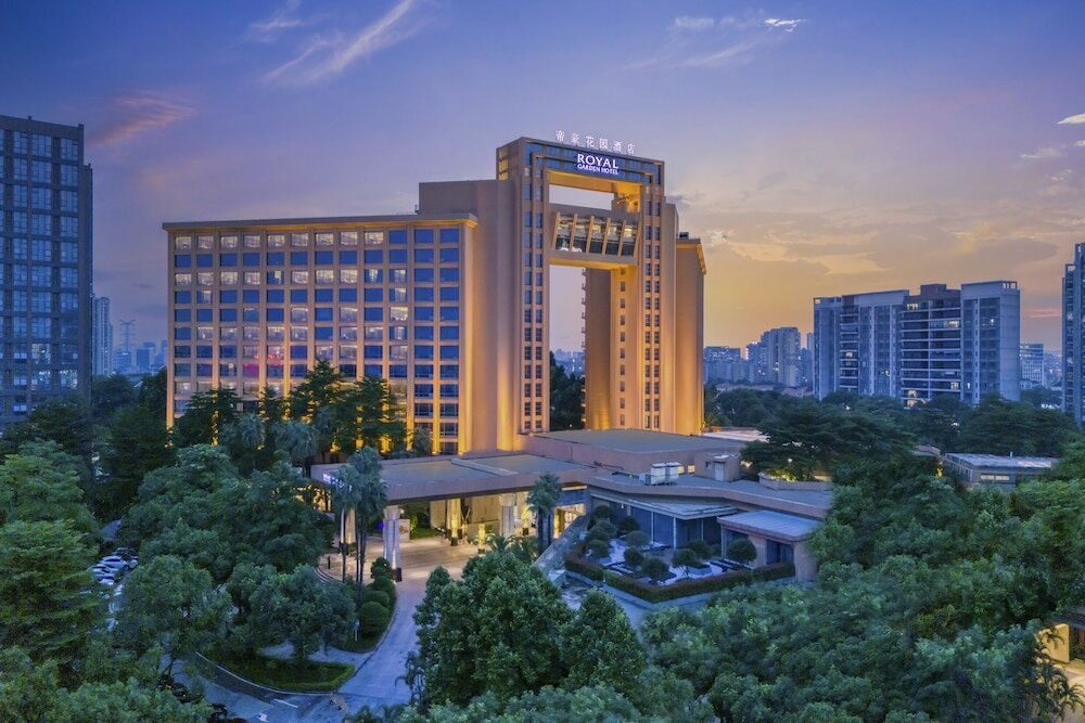 Фото Royal Garden Hotel