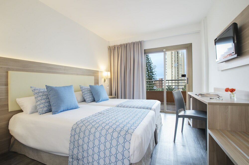 Фото Hotel Benidorm East by Pierre & Vacances