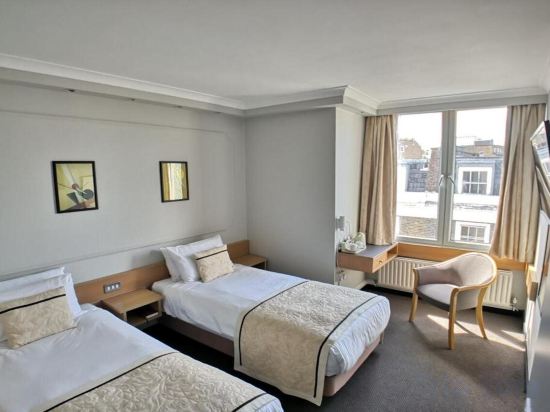 Фото Lancaster Hall Hotel London