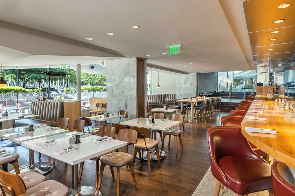 Фото The Statler Dallas Curio Collection by Hilton