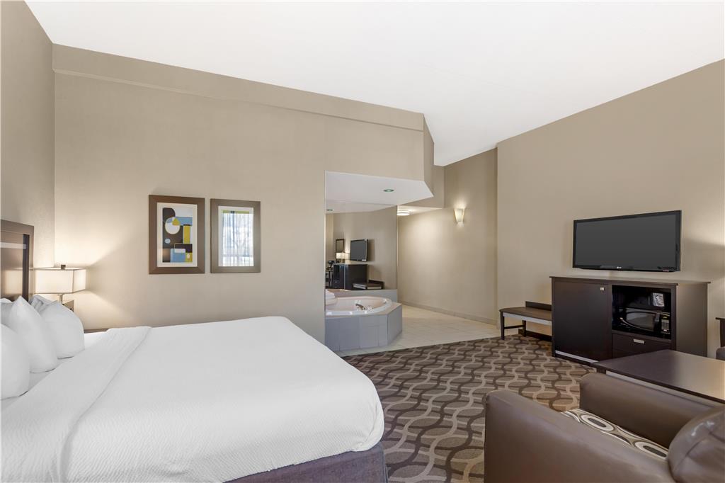 Фото Best Western Plus Travel Hotel Toronto Airport