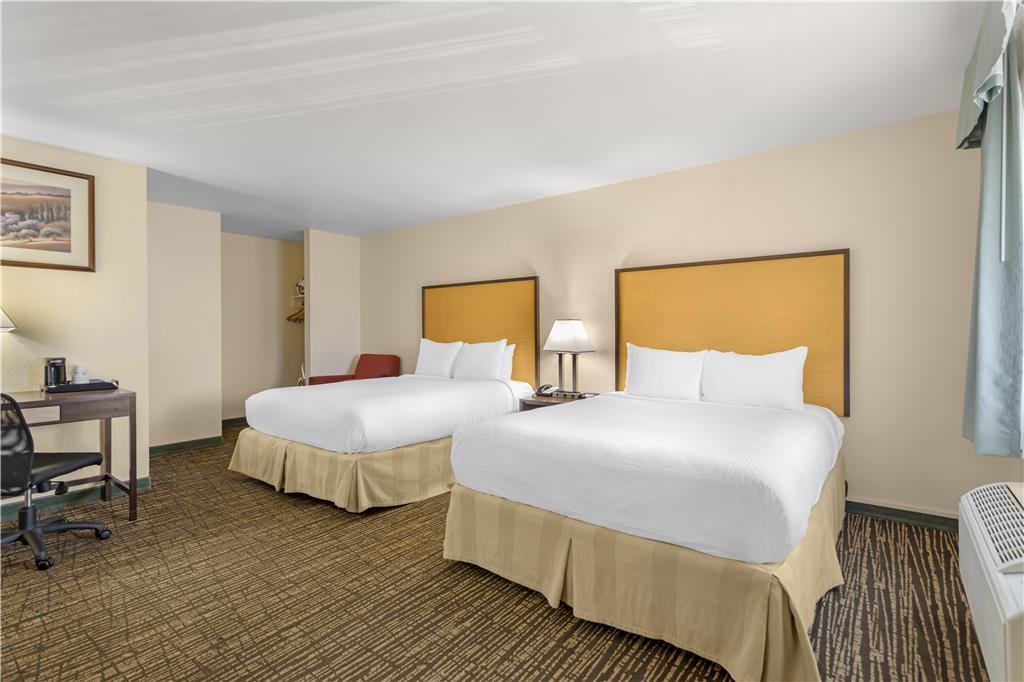 Фото Best Western Petaluma Inn