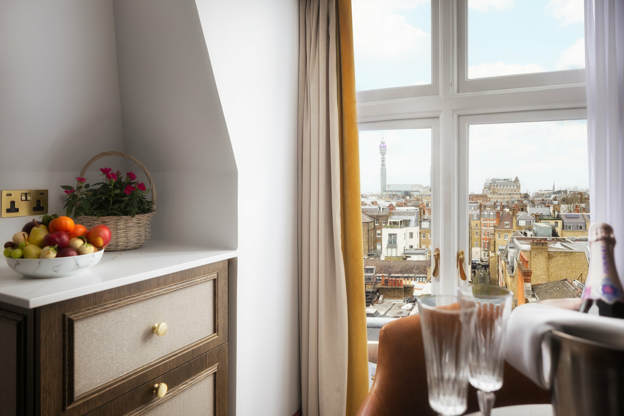 Фото Holiday Inn London - Oxford Circus, an Ihg Hotel