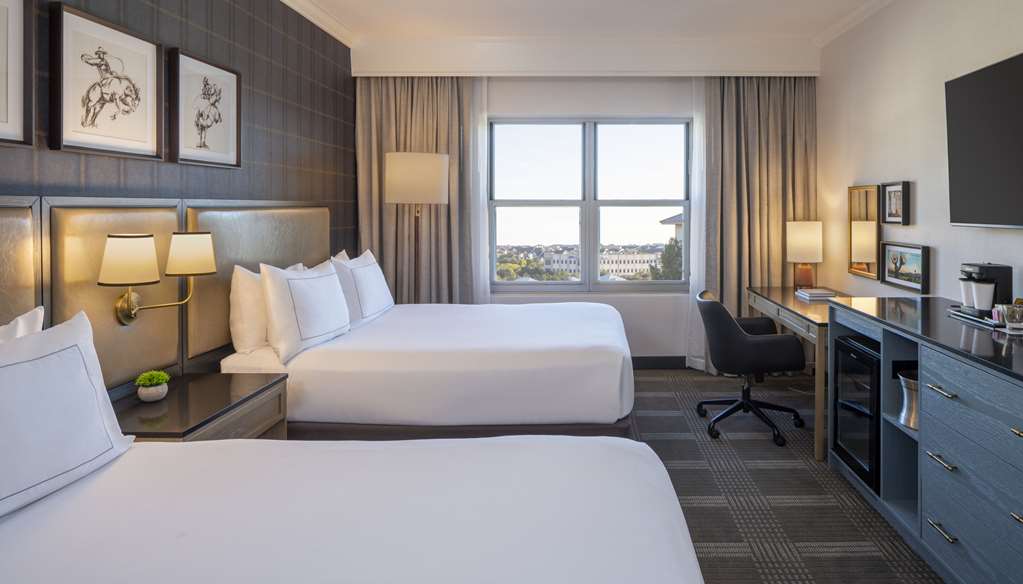 Фото Hilton San Antonio Hill Country