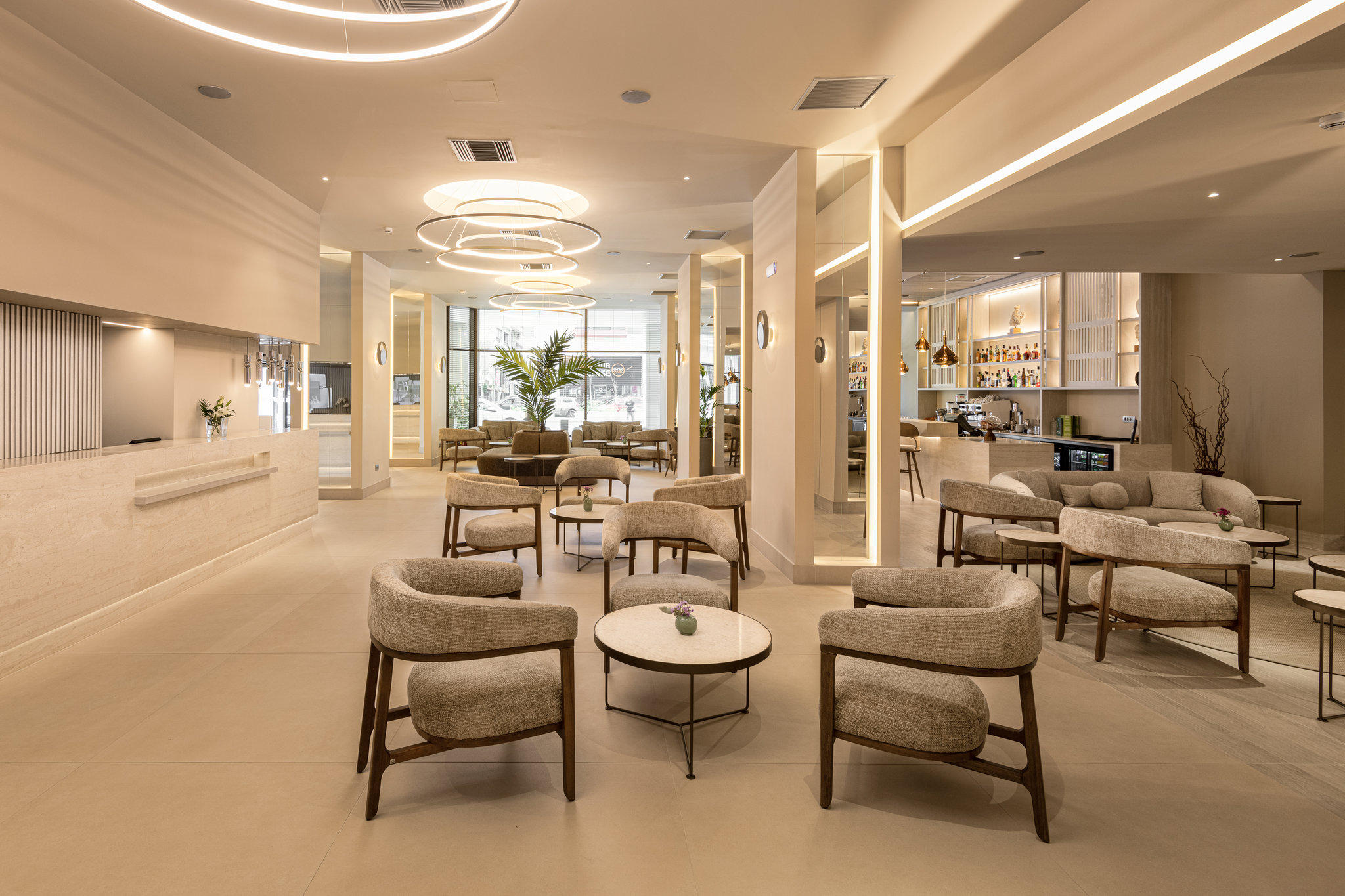 Фото Holiday Inn Thessaloniki, an Ihg Hotel