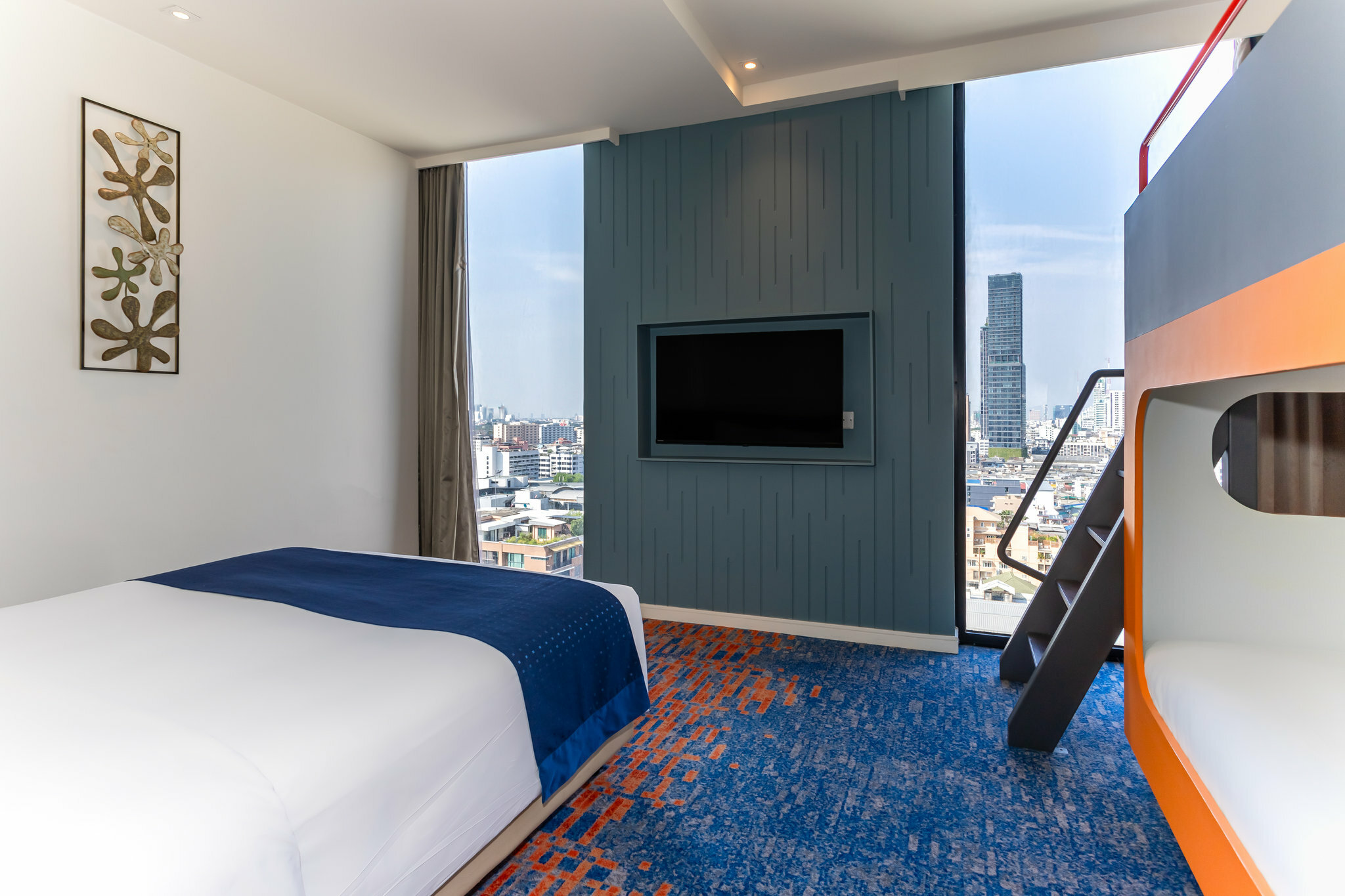 Фото Holiday Inn Express Bangkok Siam, an Ihg Hotel