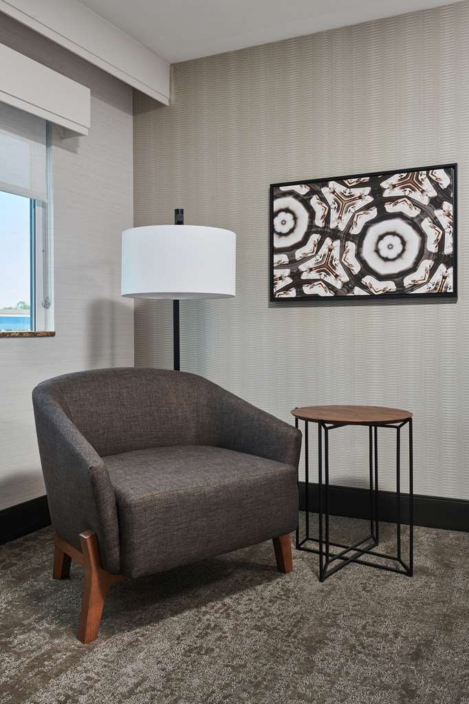 Фото DoubleTree by Hilton Fullerton