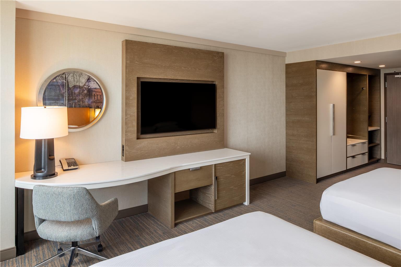 Фото Hilton Cleveland Downtown