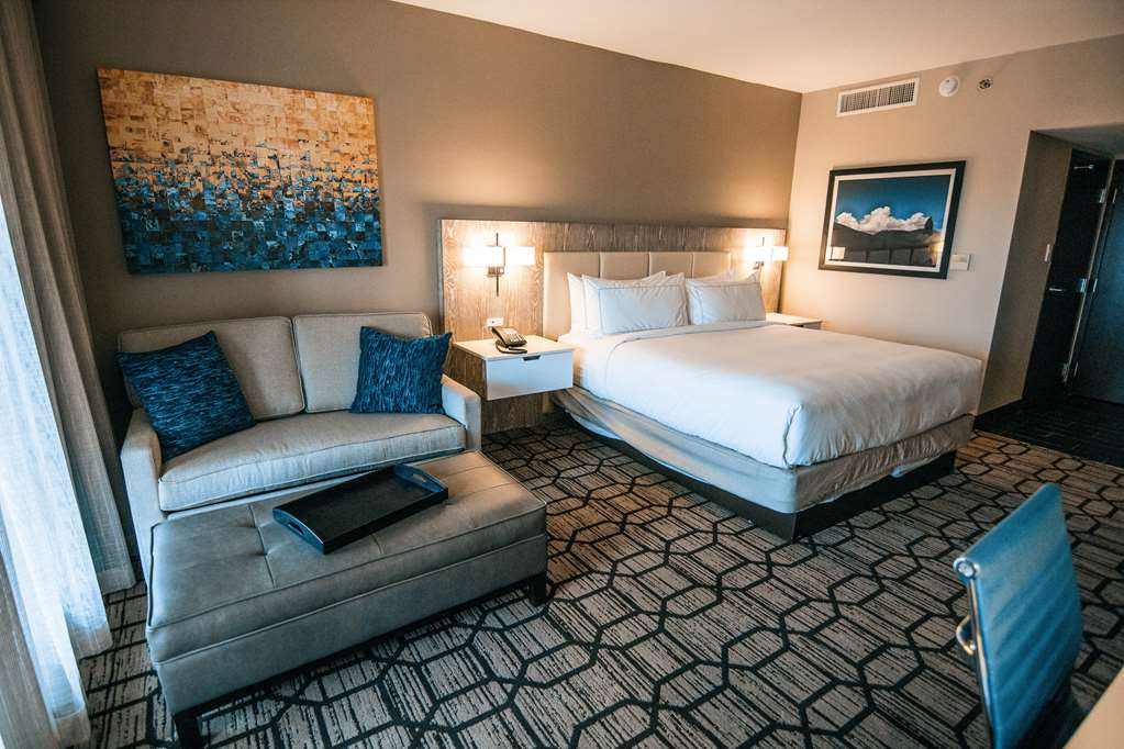 Фото DoubleTree by Hilton Lubbock University Area
