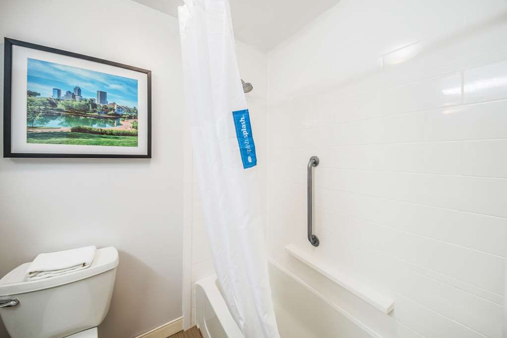 Фото Hampton Inn Greenfield