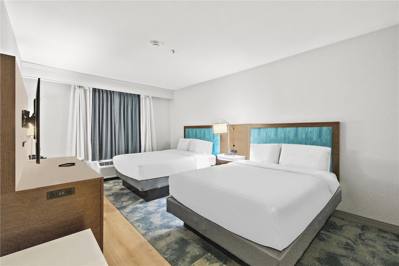 Фото Hampton Inn & Suites Lancaster