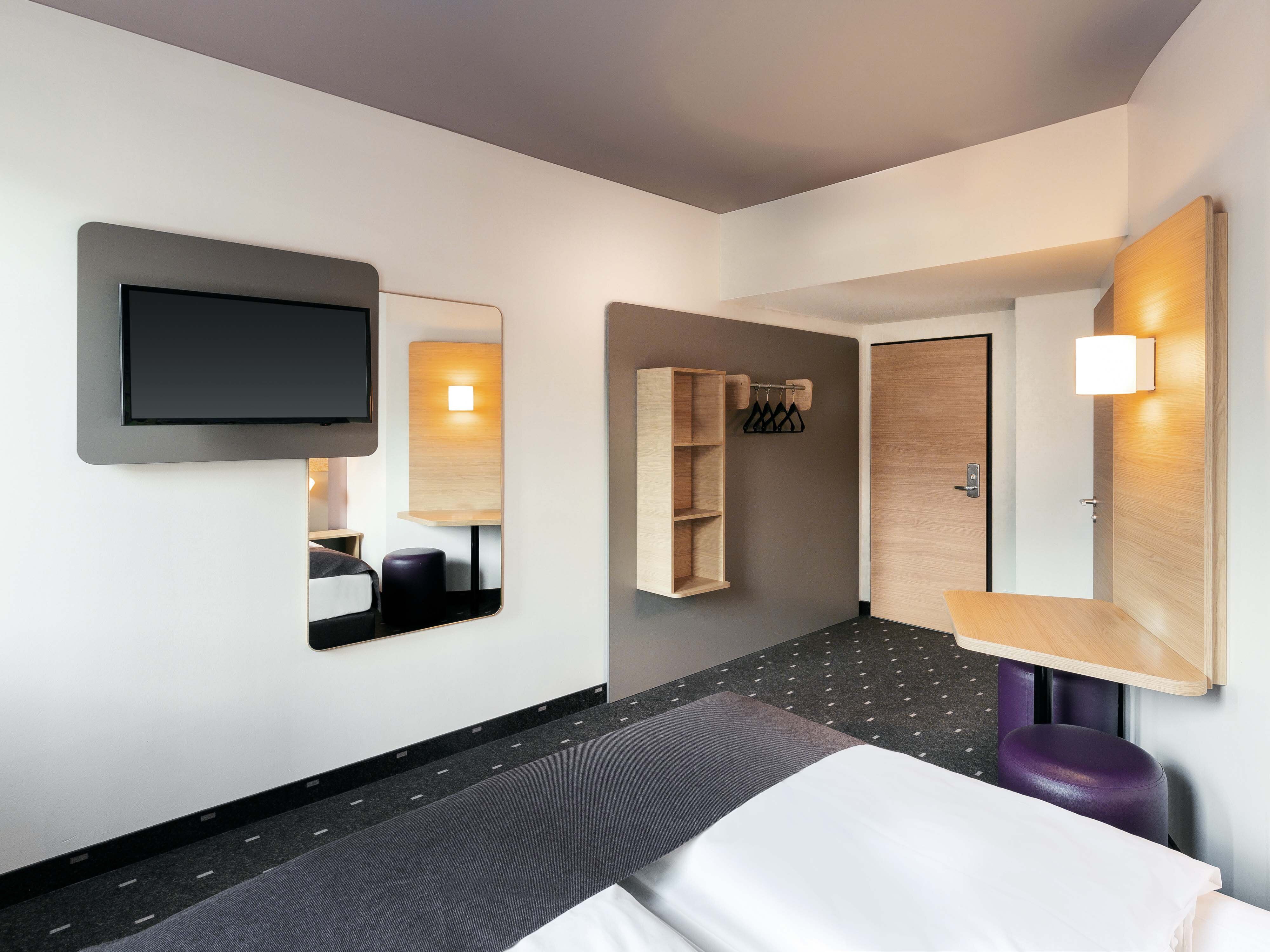 Фото B&b Hotel Düsseldorf-Mitte