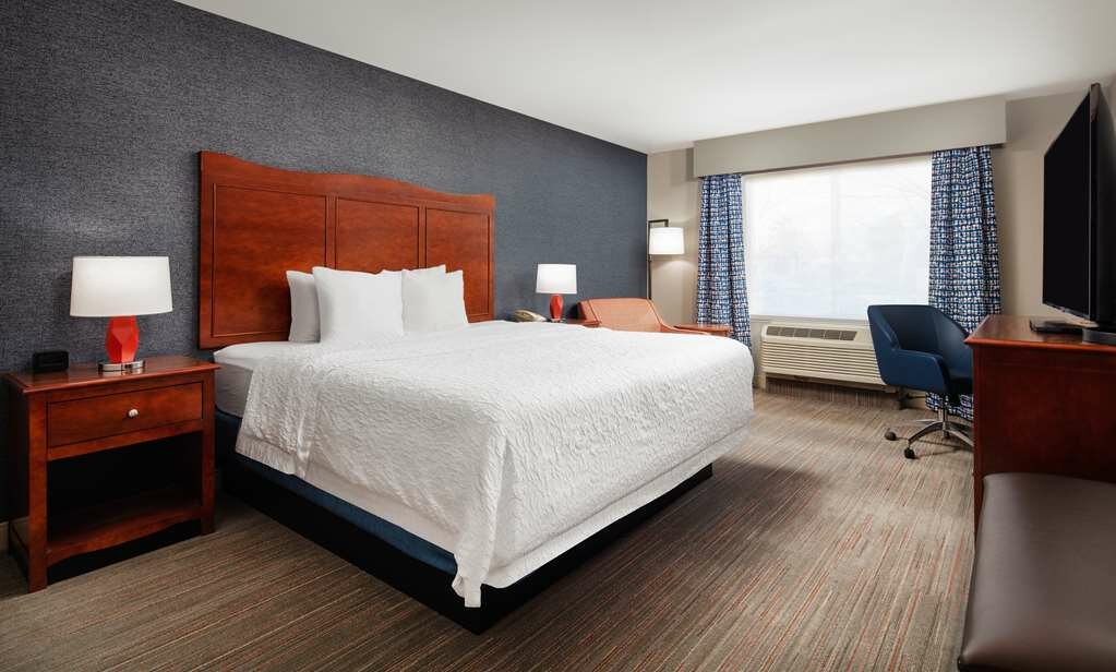 Фото Hampton Inn Medford