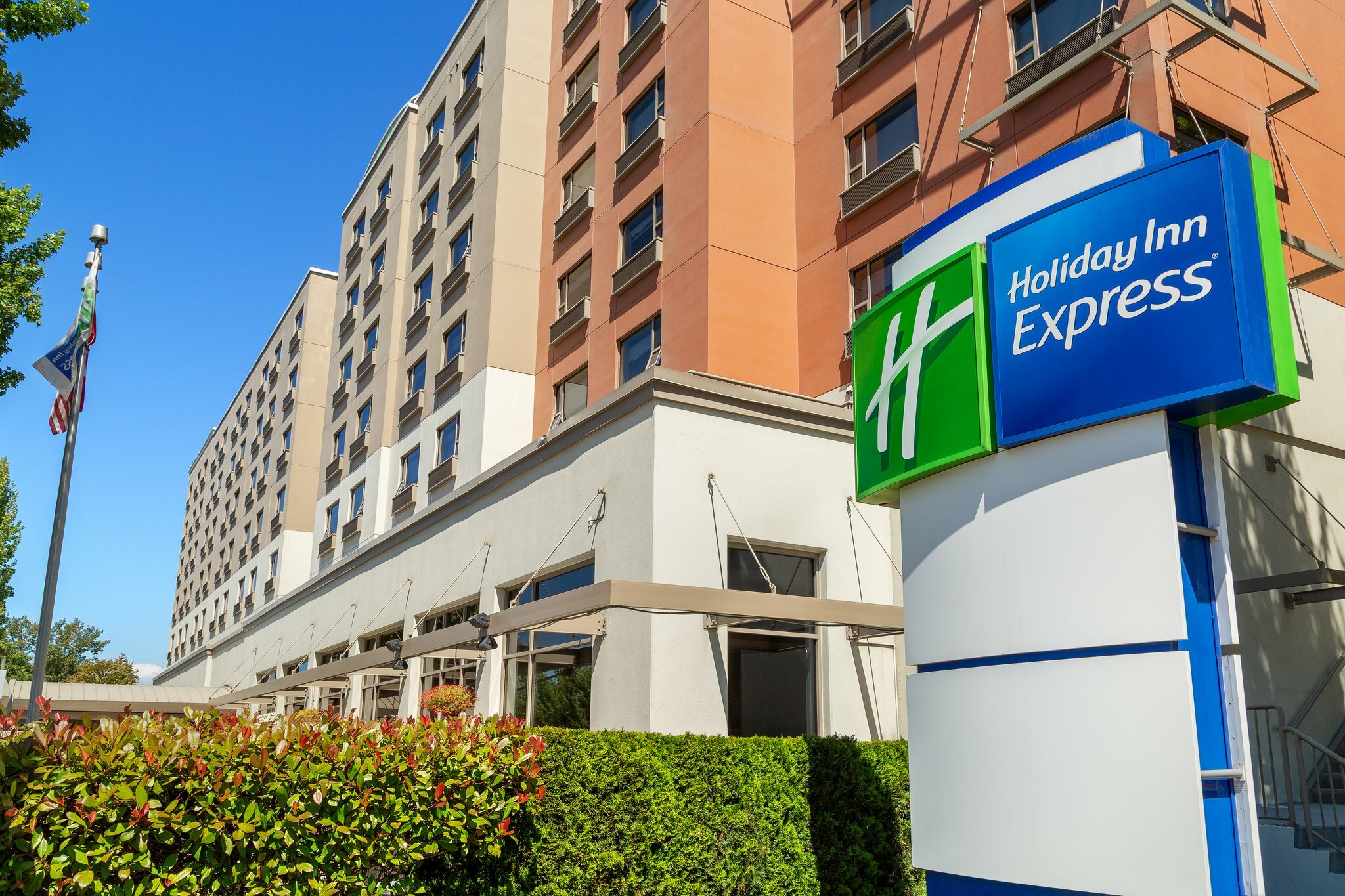 Фото Holiday Inn Express Vancouver Airport Richmond