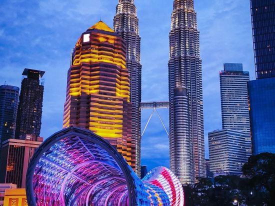 Фото Home  Style at Platinum Suites KLCC