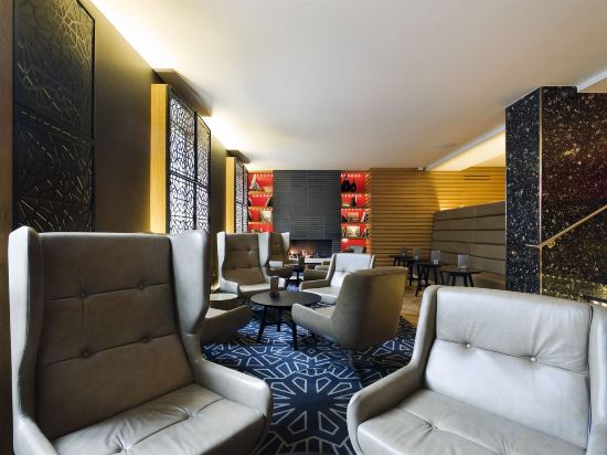 Фото Apex Temple Court Hotel