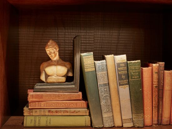 Фото 100 Queen's Gate Hotel London Kensington, Curio Collection by Hilton