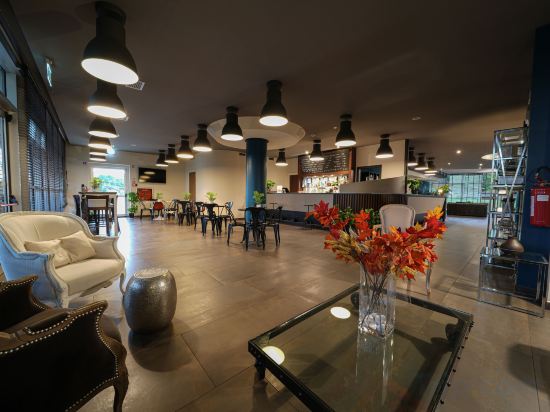 Фото La Meridiana Bleisure Hotel