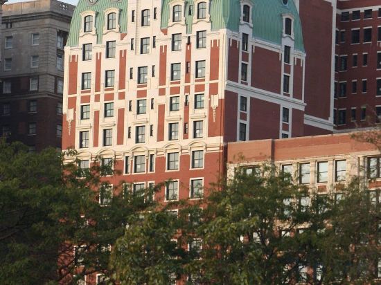 Фото The Blackstone, Autograph Collection