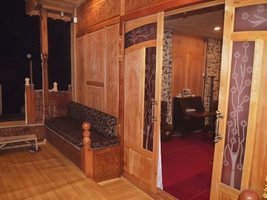 Фото Prince of Kashmir Luxury Houseboat