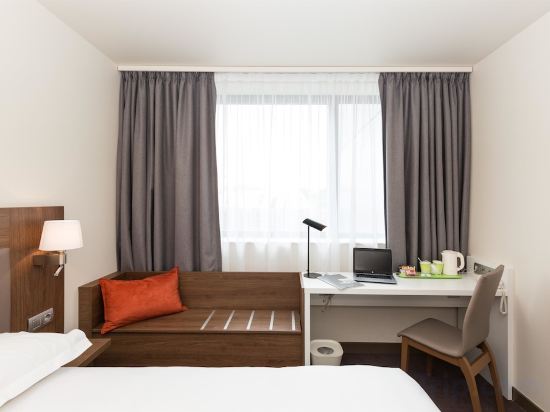 Фото Campanile Metz Centre - Gare