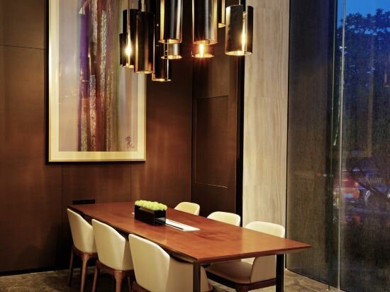Фото Hampton by Hilton Zhuhai Chengfeng Plaza