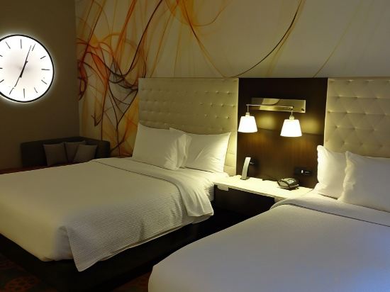 Фото Residence Inn Marriott New York Downtown Manhattan/WTC Area