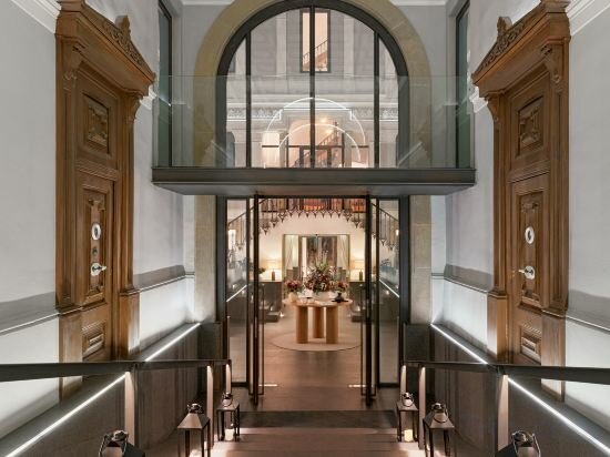 Фото H10 Urquinaona Plaza