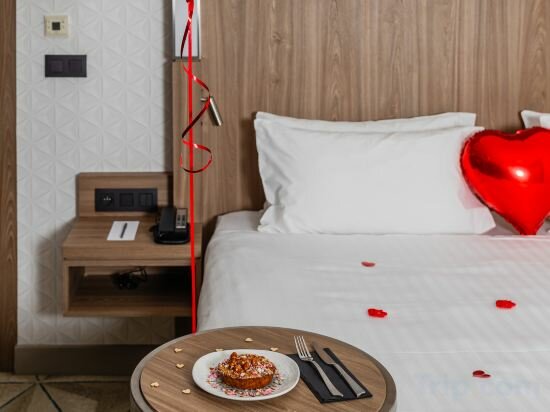 Фото Courtyard by Marriott Paris Porte de Versailles