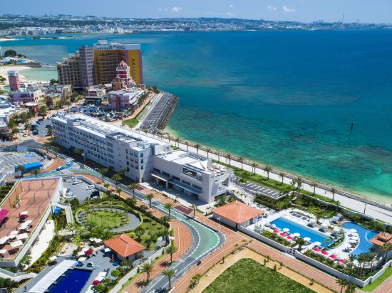 Фото DoubleTree by Hilton Okinawa Chatan Resort