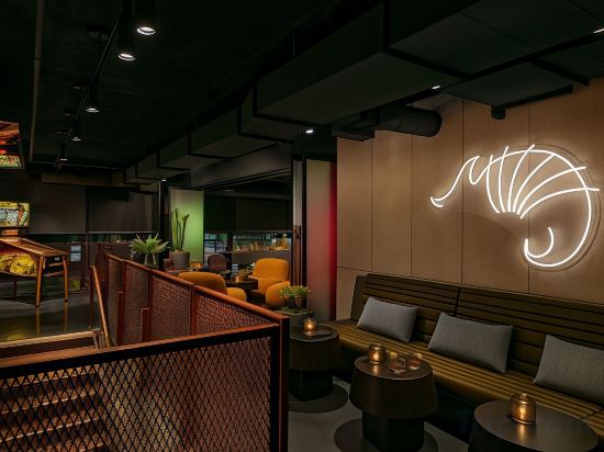 Фото Moxy Downtown Los Angeles