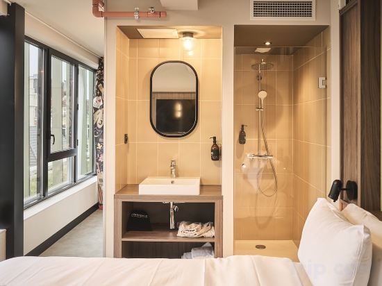 Фото Jost Hôtel Lille Centre