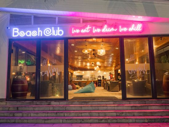 Фото The Cliff Resort & Residences