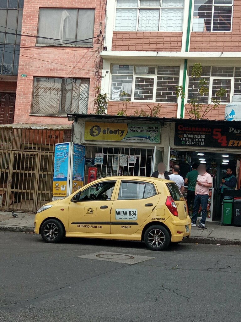 Other cash desks Efecty, Bogota, photo