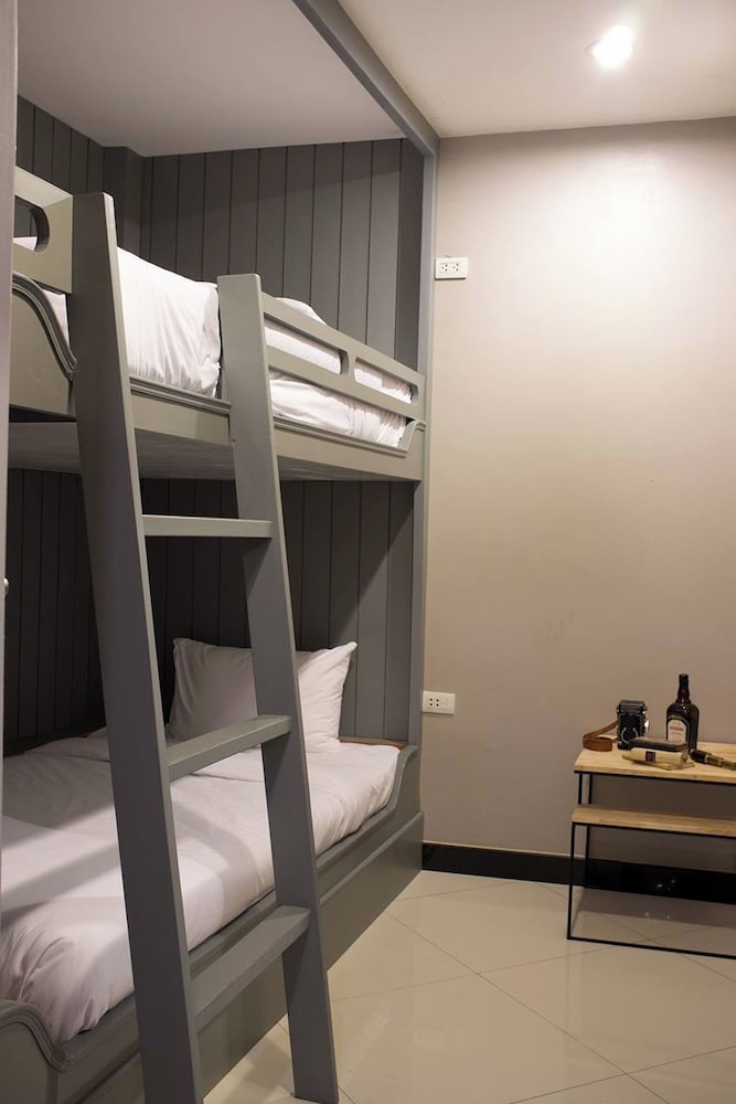 Фото The Secret Service Hotel