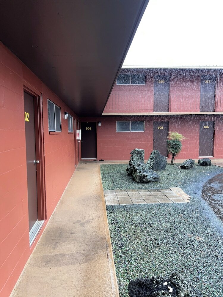 Фото Tip Top Motel Cafe & Bakery