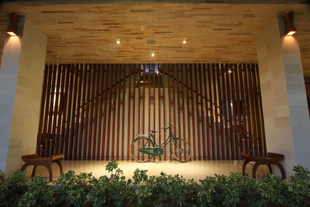 Фото Grand La Walon Hotel