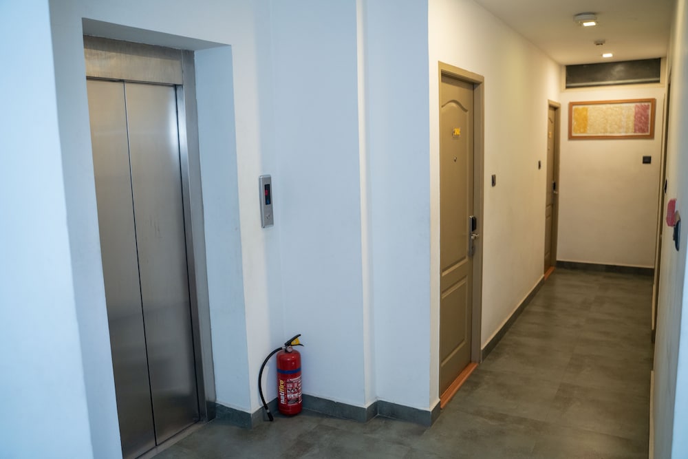 Фото Hotel Beebiz Guindy