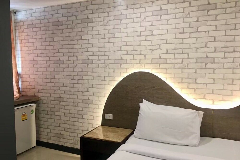 Фото Ton Aor Place Hotel Ratchada