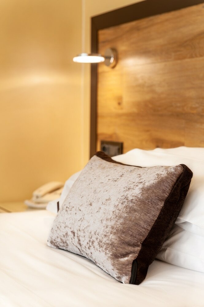 Фото Augustus Hotel