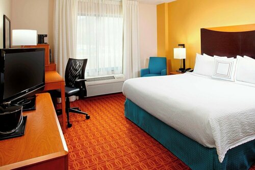 Внешний вид отеля Fairfield Inn & Suites by Marriott Pittsburgh Neville Island в Питтсбурге, фото 3