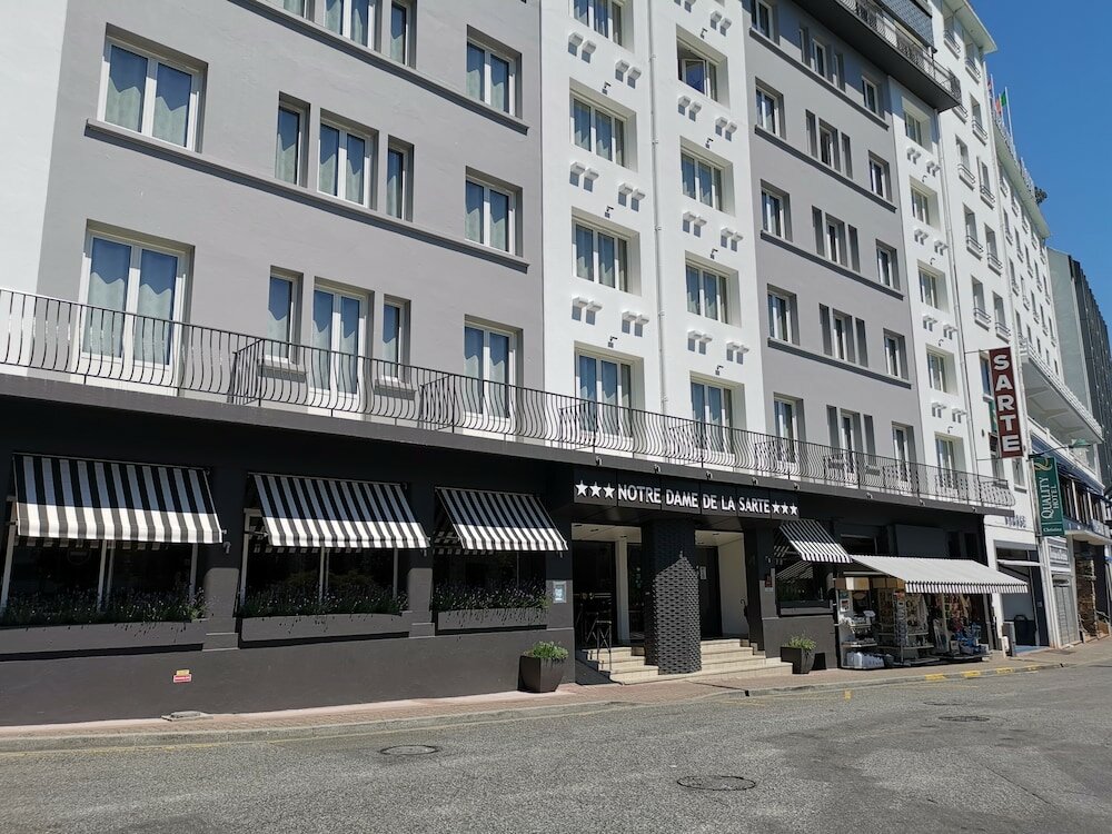 Фото Adonis Lourdes - Notre Dame de la Sarte