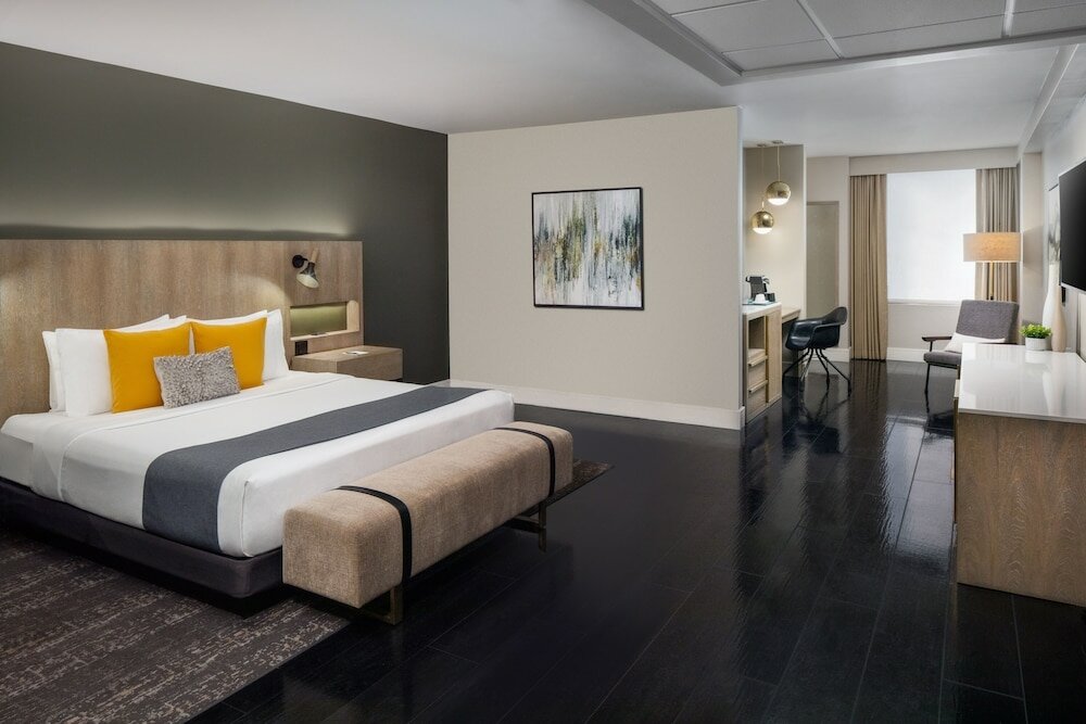 Фото The Delaney Hotel