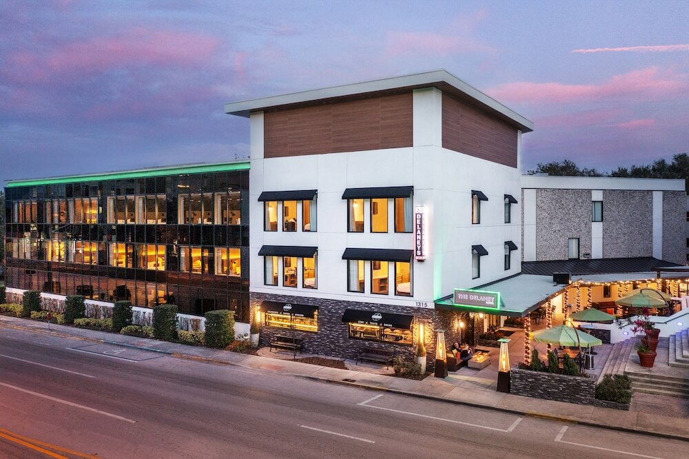 Фото отеля 1