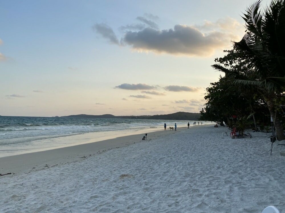 Фото Sinsamut Koh Samed Hotel