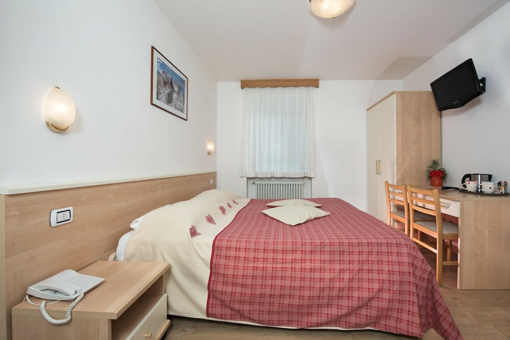 Фото Hotel Garnì Ciamorc