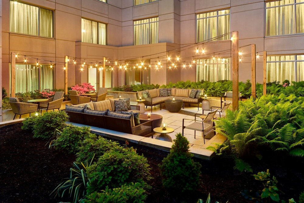 Фото Courtyard by Marriott Washington, DC/Foggy Bottom